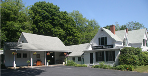 exterior of Pleasant Bay Antiques